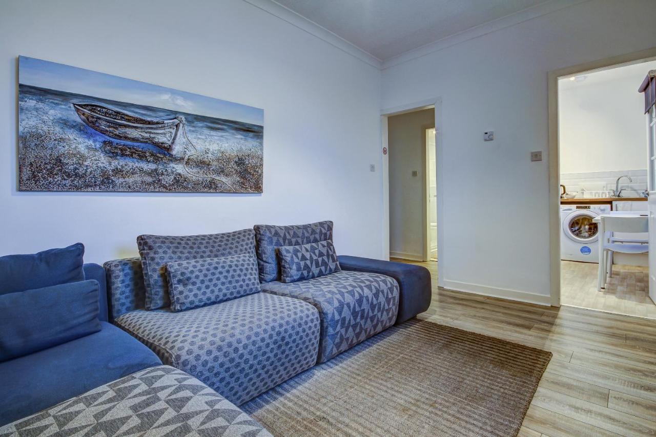 פרסטוויק Garden Gate Upper Apartment מראה חיצוני תמונה